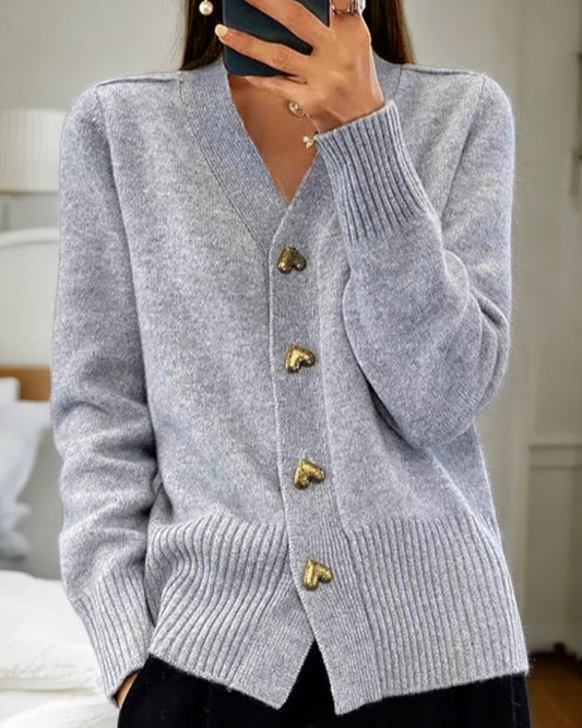 Manon | Cardigan Élégant avec Boutons en Forme de Cœur